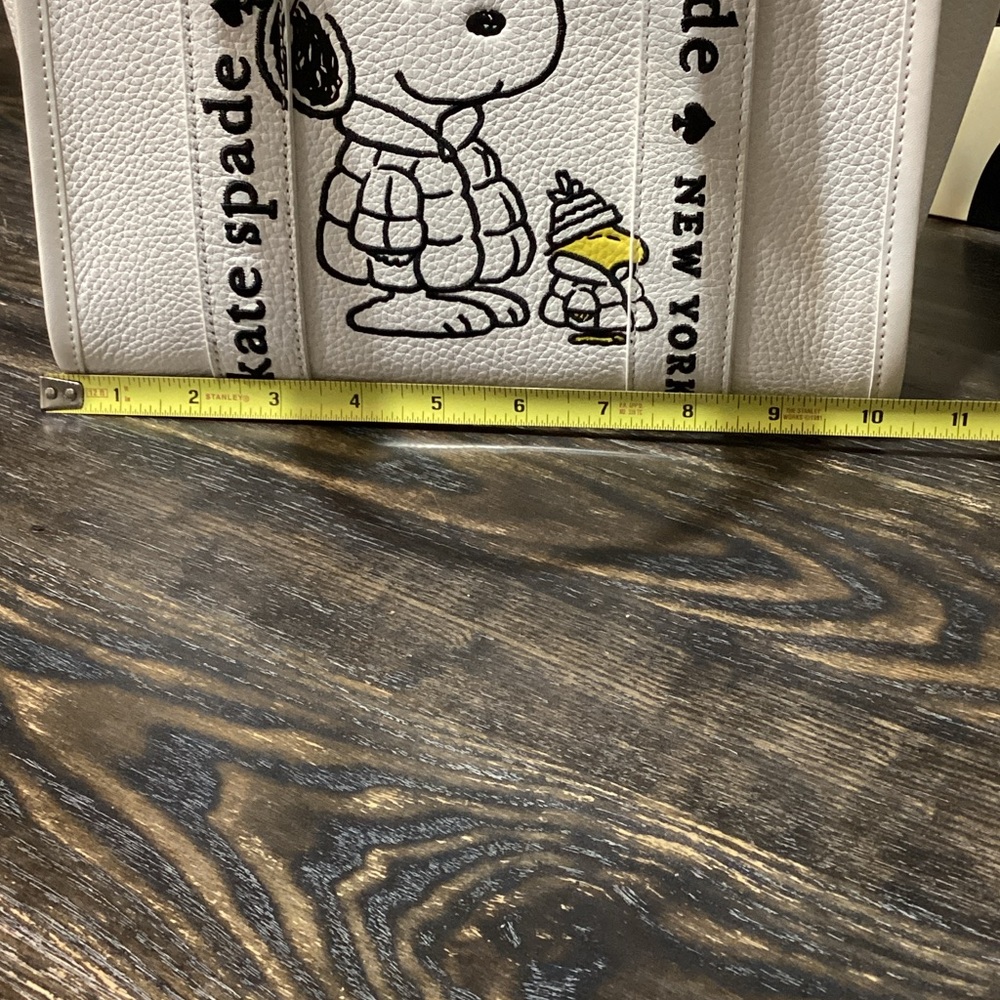 Kate Spade X Peanuts White Snoopy Small Tote NWT - Picture 13 of 15